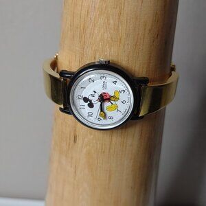 Mickey Mouse Lorus Watch With 6 Inch Gold Tone Stretch Band